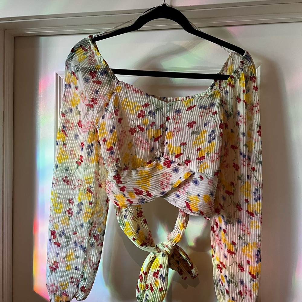 Japna Cropped Floral Blouse